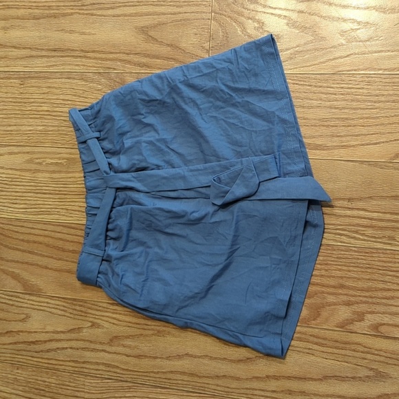 3 for $20 Bundle Sale! Listicle Chambray Shorts Paper Bag Waist Size Small - Picture 1 of 2